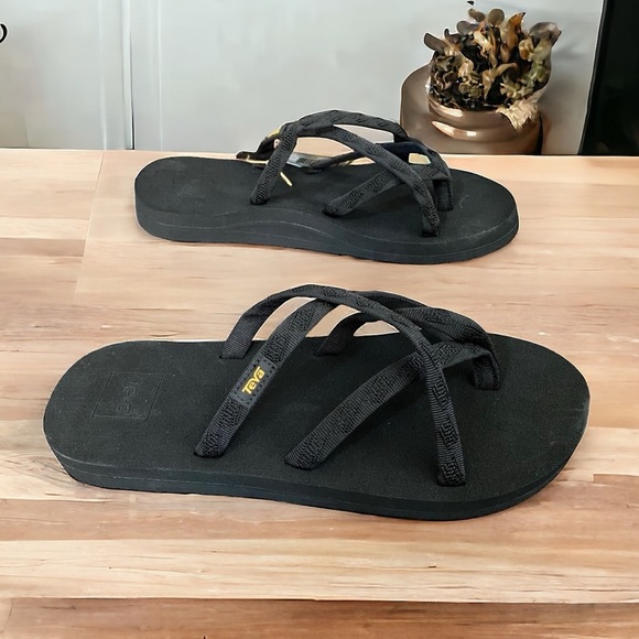 New with Tag Teva Olowahu MBOB Women’s Black Strappy Sandal Size Various - Picture 1 of 8